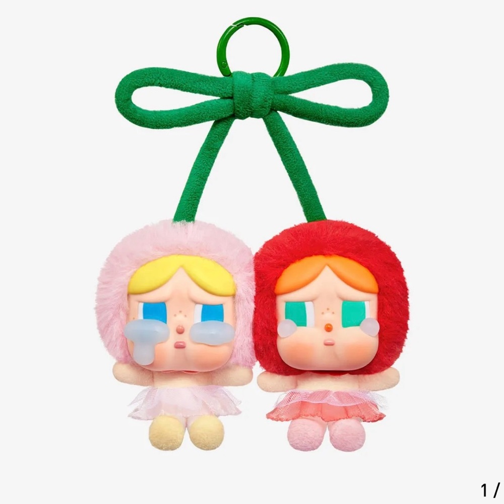 Popmart Crybaby Crying for love Cherry